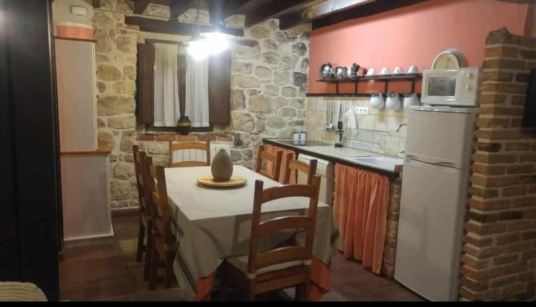 La Gesta Picos De Europa Poo (Cabrales) Exterior foto